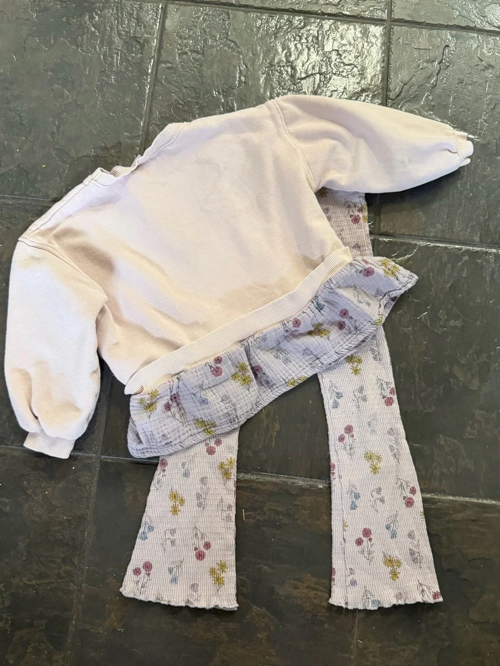 Zara Girls Floral Ruffle Sweatshirt & Ribbed Floral Leggings Set Size 6